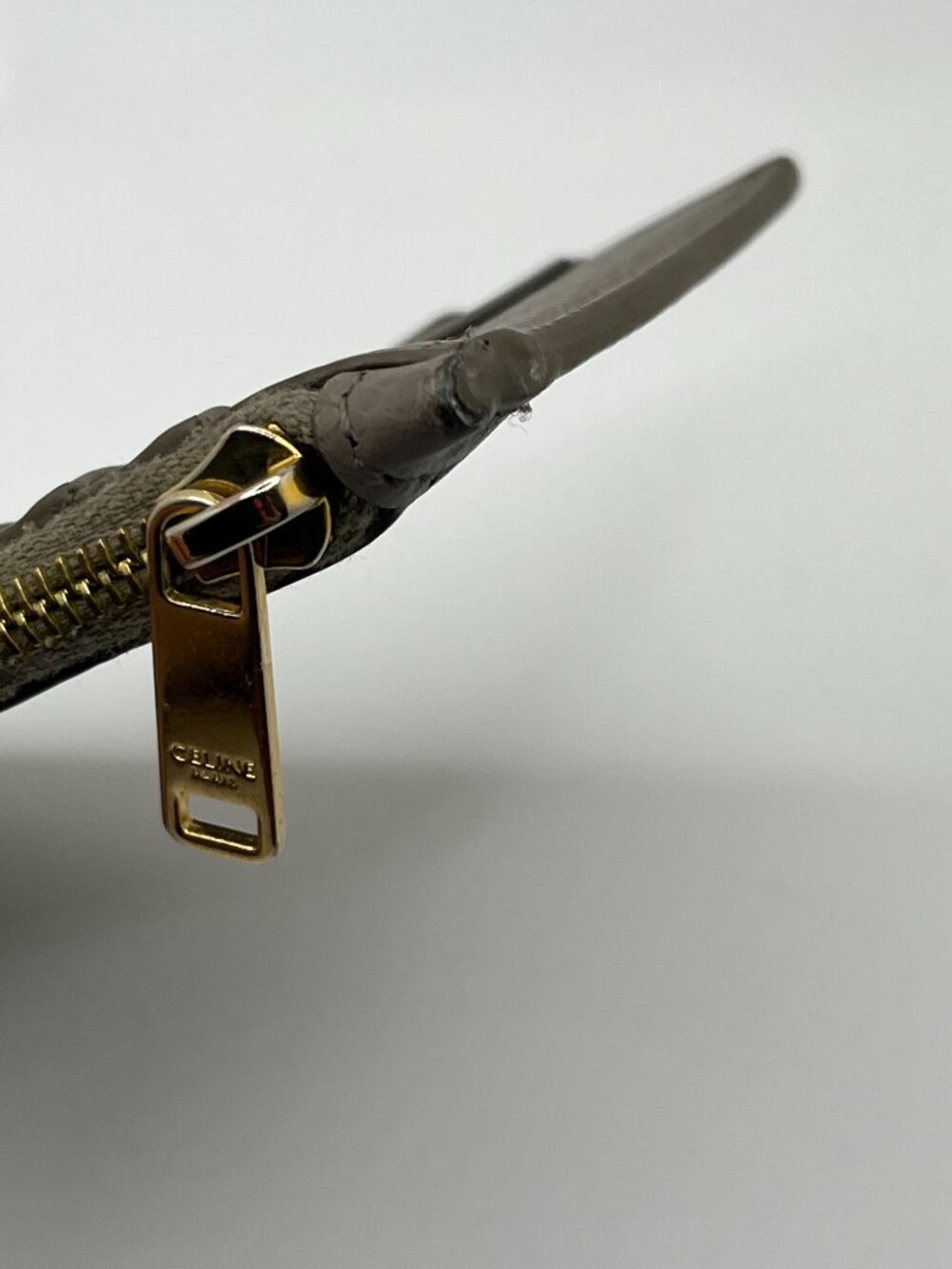 Celine Gray Grained Leather Zipped Compact Card Holder - Picture 7 of 10